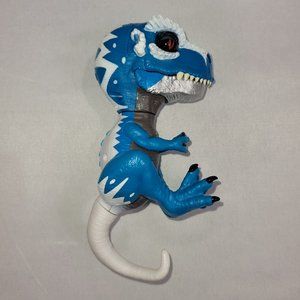 Fingerlings Untamed T-Rex Ironjaw Interactive Electronic Dinosaur WowWee Toys